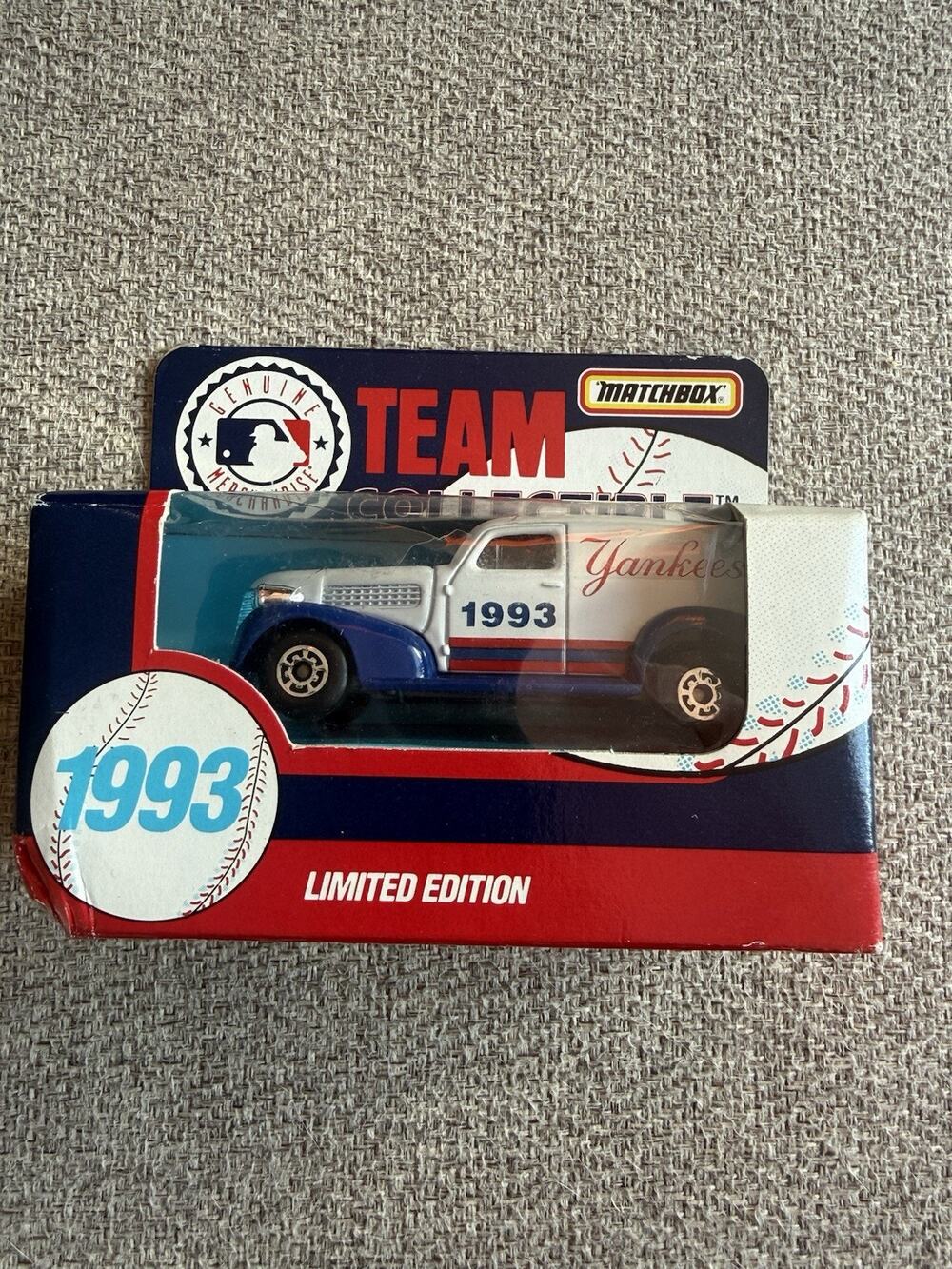 1993 Matchbox NY Yankees White Rose MLB Collectible Limited Edition Van Truck
